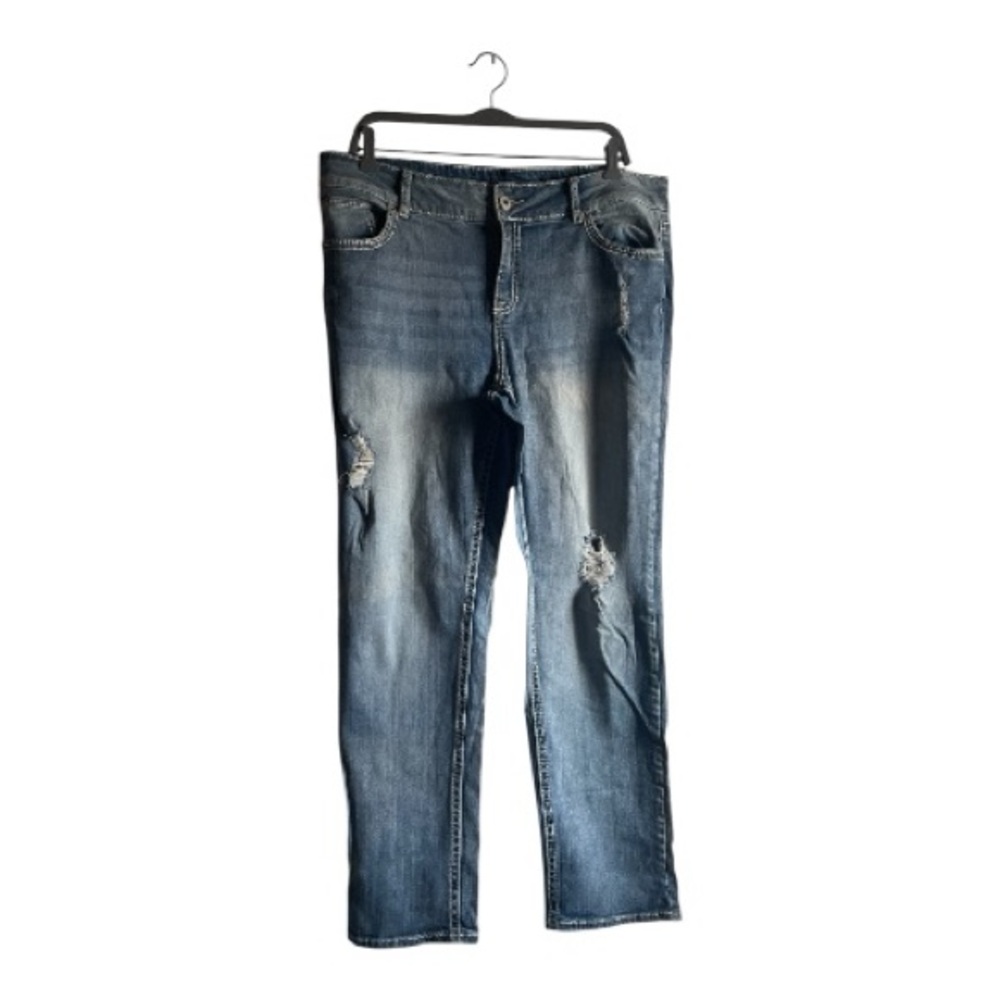 Maurices Women’s Size 16 Straight Jeans Distressed